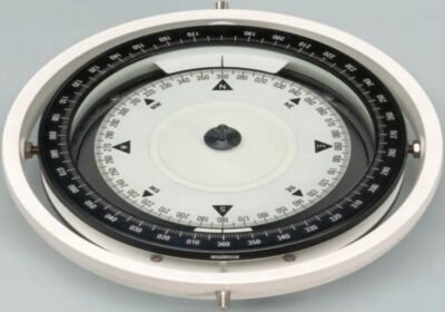 marine magnetic compass